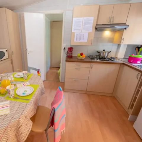 Stacaravan 4 personen - Aqua 2 Slaapkamers 4 Personen Half overdekt terras TV