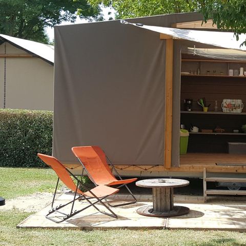 Glampingtent 4 personen - Bungalow Maori Confort 17m² 2 kamers - (zonder sanitair - zonder water) 2/4 pers