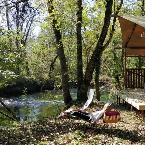 Safaritent 4 personen - Luxe Lodge Safari Tent Zondag rivierzijde 40 m2