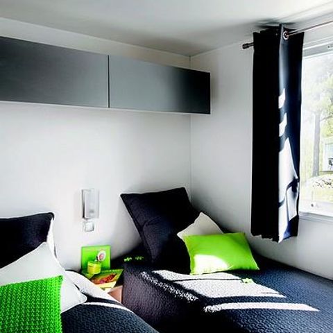 Stacaravan 6 personen - Le Platane (3 slaapkamers) + groot terras + TV