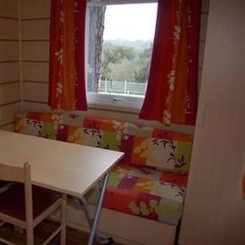 Stacaravan 2 personen - Stacaravan Standaard 18 - 24m² - 1 kamer - overdekt terras + TV* 2 pers