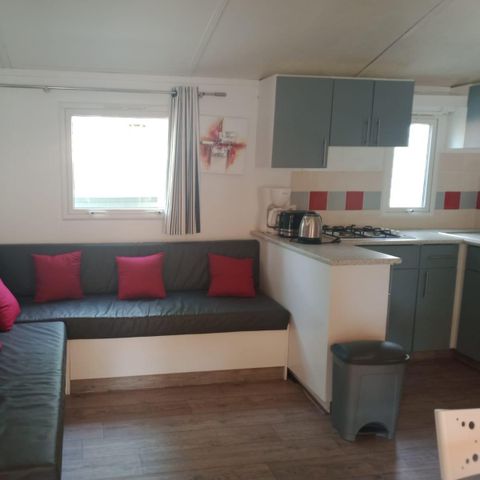Stacaravan 6 personen - Stacaravan Standaard 22-28m² - 2 kamers - overdekt terras + TV* 4/6 pers