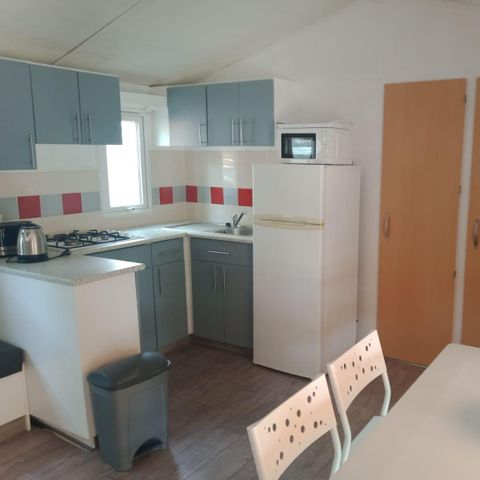 Stacaravan 6 personen - Stacaravan Standaard 22-28m² - 2 kamers - overdekt terras + TV* 4/6 pers