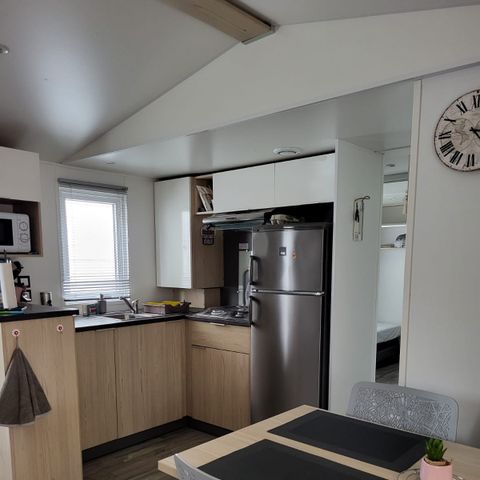 Stacaravan 8 personen - Confort 24-34m² - 3 kamers - overdekt terras + TV* (in het Frans)