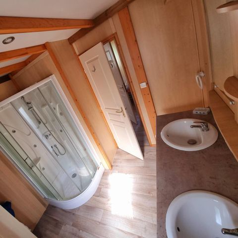 Chalet 6 personen - Chalet 58m² - 3 slaapkamers - 2 badkamers - overdekt terras + Airco + TV + LV + oven* 6 personen