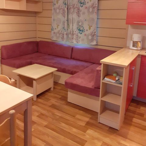 Stacaravan 8 personen - Standaard 24-34m² - 3 kamers - overdekt terras + TV