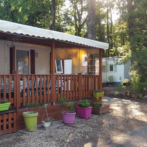 Stacaravan 6 personen - Stacaravan Confort 22-28m² - 2 kamers - overdekt terras + TV 4/6 pers