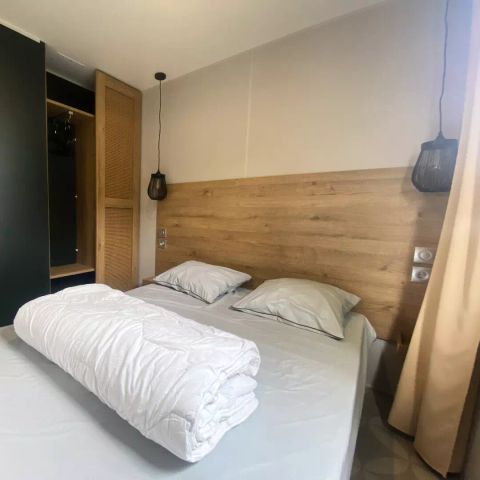 Stacaravan 6 personen - 4 Kamers 6 Personen + TV