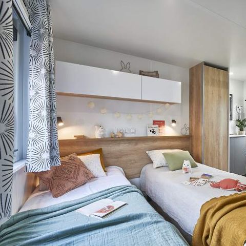 Stacaravan 4 personen - M - PREMIUM 2 SLAAPKAMERS - AIRCONDITIONING + TV + MASTER SUITE
