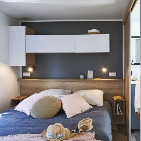Stacaravan 6 personen - PREMIUM 3 SLAAPKAMERS - AIRCONDITIONING + TV + MASTER SUITE