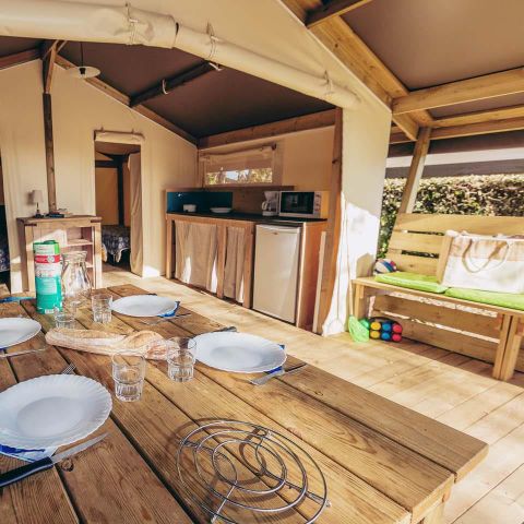 Tent 4 personen - Gratis Bloem Standaard 30m² 2 kamers - geen badkamer