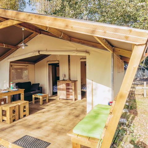 Tent 4 personen - Gratis Bloem Standaard 30m² 2 kamers - geen badkamer