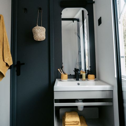 Stacaravan 4 personen - Confort 24.2 m² - 2 slaapkamers - Geïntegreerd terras - Vlakbij speeltuin