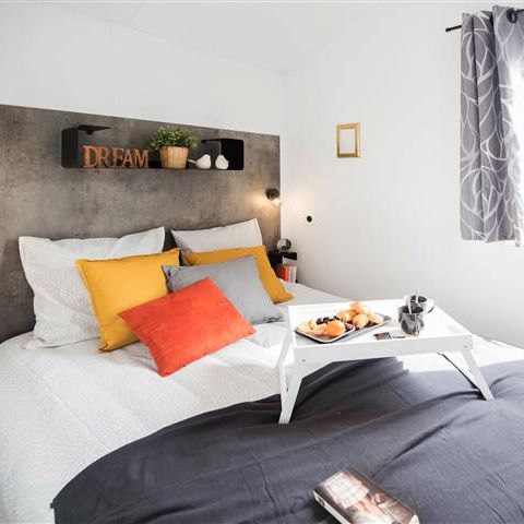 Stacaravan 4 personen - "BAHIA Confort +" 27m² - 2 kamers - Overdekt terras - Afwasmachine