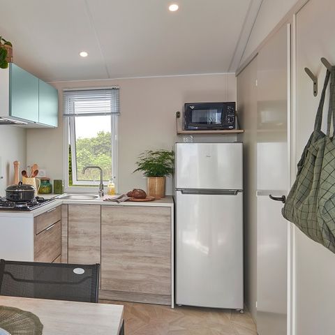 Stacaravan 6 personen - "BAHIA MODULO Confort +" - 27m² - 4/6 personen - 2 kamers - Overdekt terras