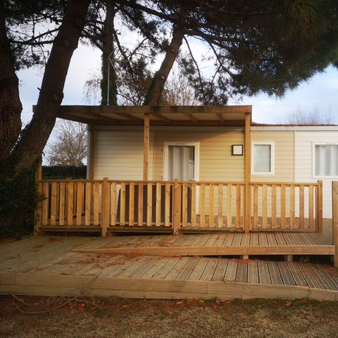Stacaravan 4 personen - PMR - 2 slaapkamers - Overdekt terras