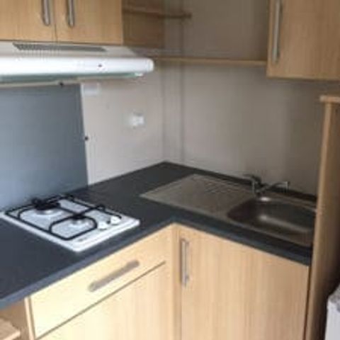 Stacaravan 2 personen - 02-Mobil-Home Mitoyen Standard 17m2 (1bed - 1/2 pers.) + TV + Airconditioning - prijs voor 2 personen