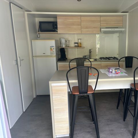 Stacaravan 2 personen - 13-La Folle entreprise 32m2 (2ch - 2/6pers.) + Jaccuzzi + Opgemaakte bedden + handdoek + drankpakket + TV - prijs voor 2 personen