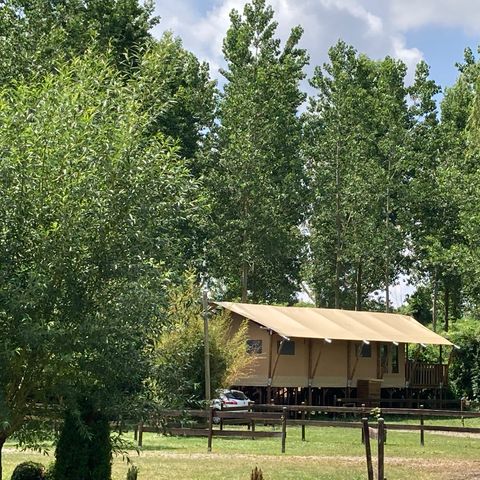 Safaritent 2 personen - 19-Tente safari XXL Deluxe pilotis 50m2 (3ch - 2/7 pers.) +Spa Air+Opgemaakte bedden+handdoeken+drankjes - prijs voor 2 personen