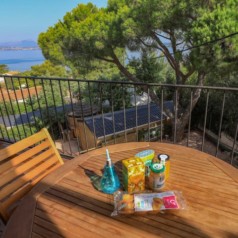 Appartement 4 personen - Flat Bellevue - Uitzicht op zee - Privé Jacuzzi - Airconditioning en TV