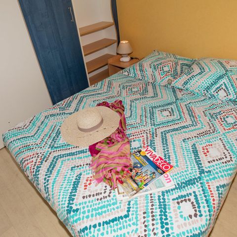 Glampingtent 4 personen - Pagotel 25m² - 3 kamers - 2 slaapkamers * tussen een tent en een stacaravan *