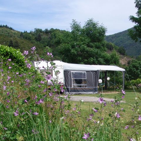 Kampeerplaats - 90m² - auto
