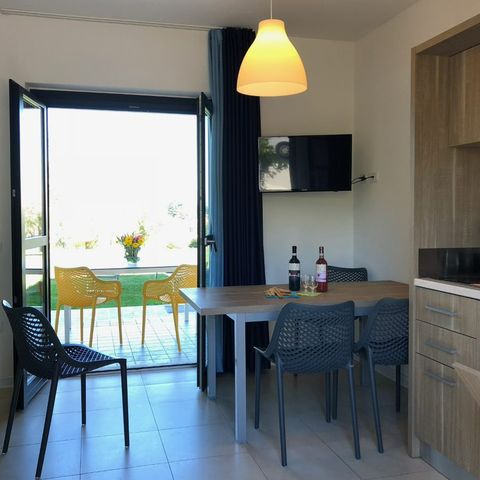Appartement 6 personen - PREMIUM (begane grond met klein terras)