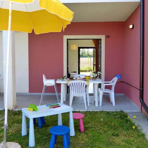 Appartement 6 personen - FAMILIE (begane grond met klein terras)