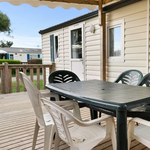 Stacaravan 6 personen - Klassiek | 3 slaapkamers | 6 pers | Verhoogd terras | Airconditioning