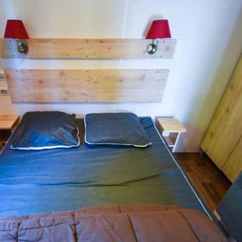 UNIEKE ACCOMMODATIE 4 personen - 2-slaapkamer 2-klaver caravan