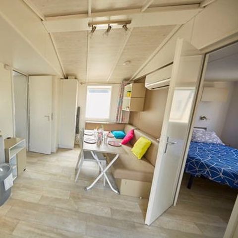 Stacaravan 4 personen - Comfort | 2 Slaapkamers | 4 Pers | Verhoogd terras | Airconditioning