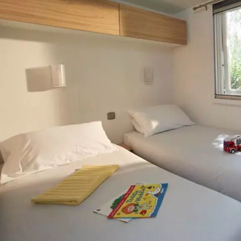 Bungalow 6 personen - Mobile-home | Premium | 3 slaapkamers | 6 pers. | Verhoogd terras | 1 badkamer | Air-con.