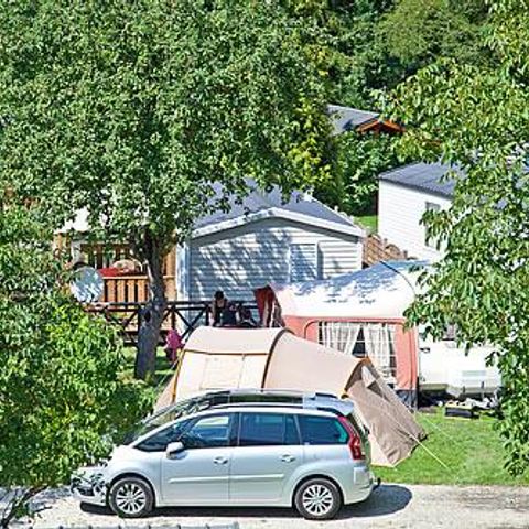 Kampeerplaats - GRAND CONFORT PACKAGE (tent/caravan of camper, 10A elektriciteit + water)