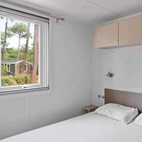 Stacaravan 6 personen - Comfort | 3 slaapkamers | 6 slaapplaatsen | Halfoverdekt terras | 1 badkamer | Airconditioning