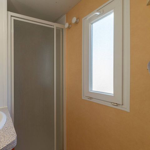 Stacaravan 6 personen -  Mobile-home | Comfort | 3 Slaapkamers | 6 Pers. | *Verhoogd terras* | 1 Badkamer | Air-con.