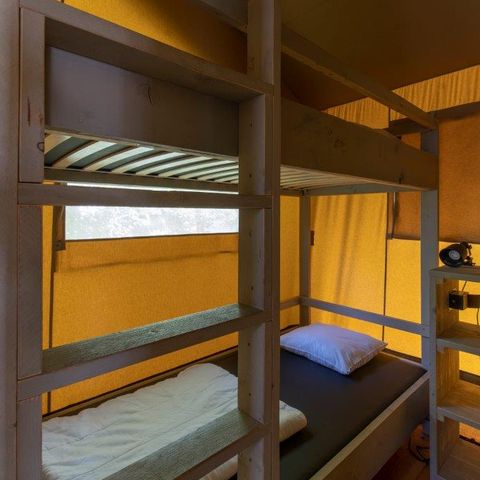 Safaritent 6 personen - incl. sanitair met glijbaan