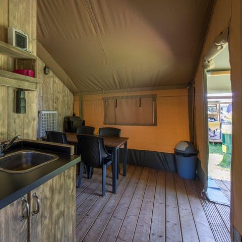Safaritent 6 personen - incl. sanitair met glijbaan