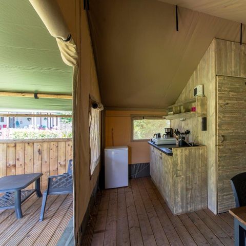 Safaritent 6 personen - incl. sanitair met glijbaan