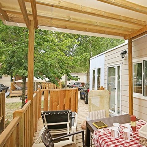 Stacaravan 4 personen - Comfort XL | 2 Slaapkamers | 4 Pers | Verhoogd terras | Airconditioning