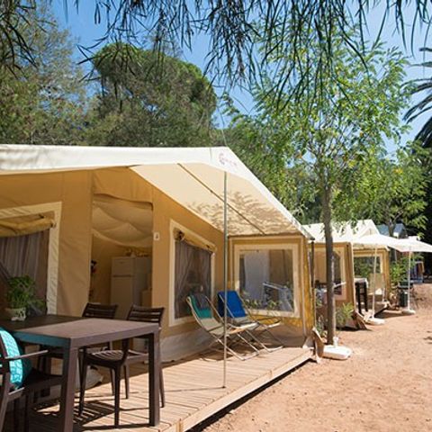 Glampingtent 5 personen - Canvas bungalow | 2 slaapkamers | 5 personen | Zonder badkamer