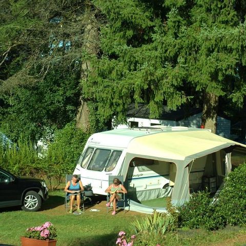 STAANPLAATS - Comfort standplaats 80m² - 10A