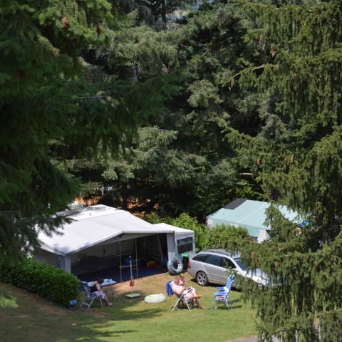 STAANPLAATS - Prestige standplaats 100m² - 10A + water en afvoer