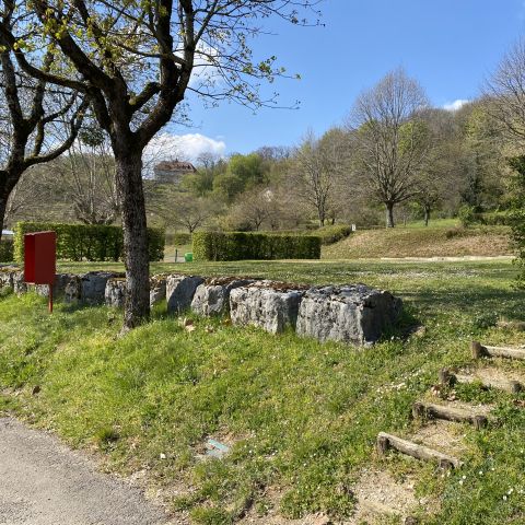 Kampeerplaats - Staanplaatsen: 1 auto - tent, caravan of camper