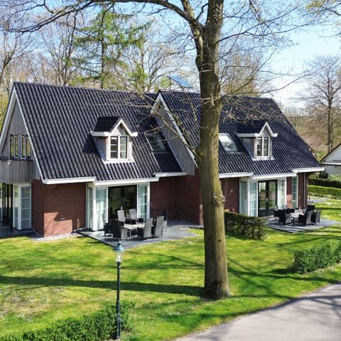 VAKANTIEHUIS 20 personen - Grote Hoes