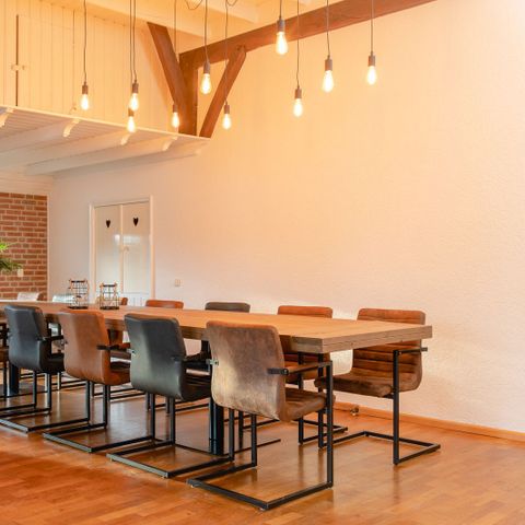 VAKANTIEHUIS 14 personen - Luxe met Sauna en Hottub