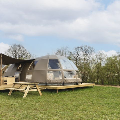 Tent 4 personen - Riverdome met privé sanitair