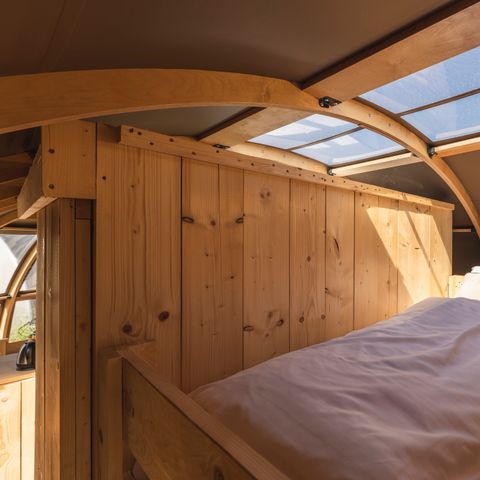 tent 4 personen - Riverdome met privé sanitair en hottub