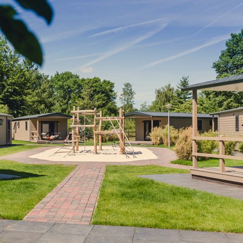 Groepsaccommodatie 30 personen - 6x bungalette met veranda