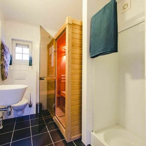 Bungalow 5 personen - Reggehooiberg met sauna en hottub