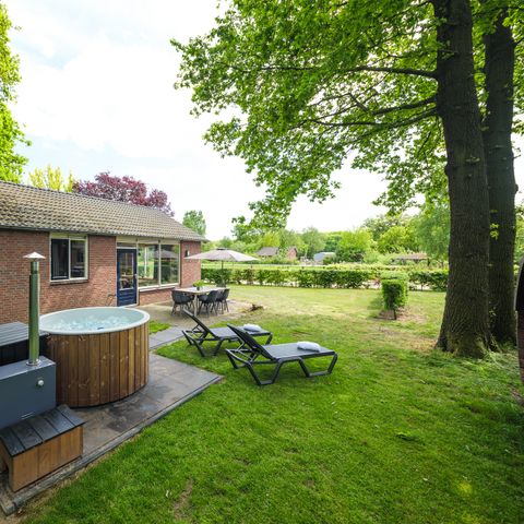 Bungalow 6 personen - Boerderij met sauna & warme bubbeltub